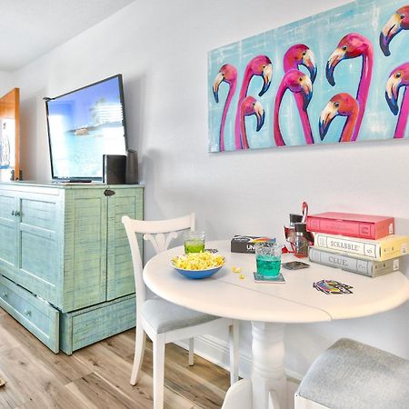 Funshine Sunset Beach St. Pete Beach Bagian luar foto