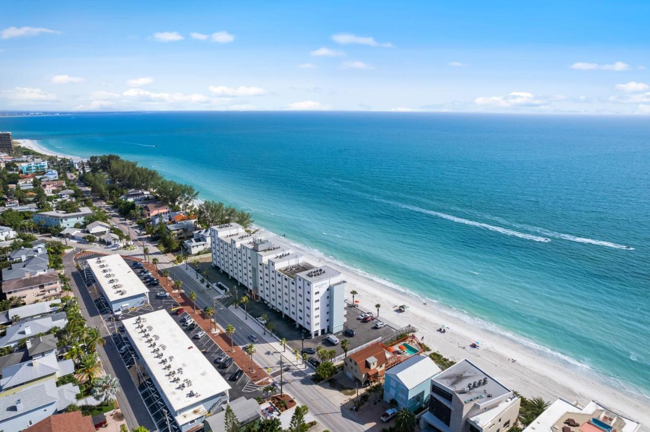Funshine Sunset Beach St. Pete Beach Bagian luar foto