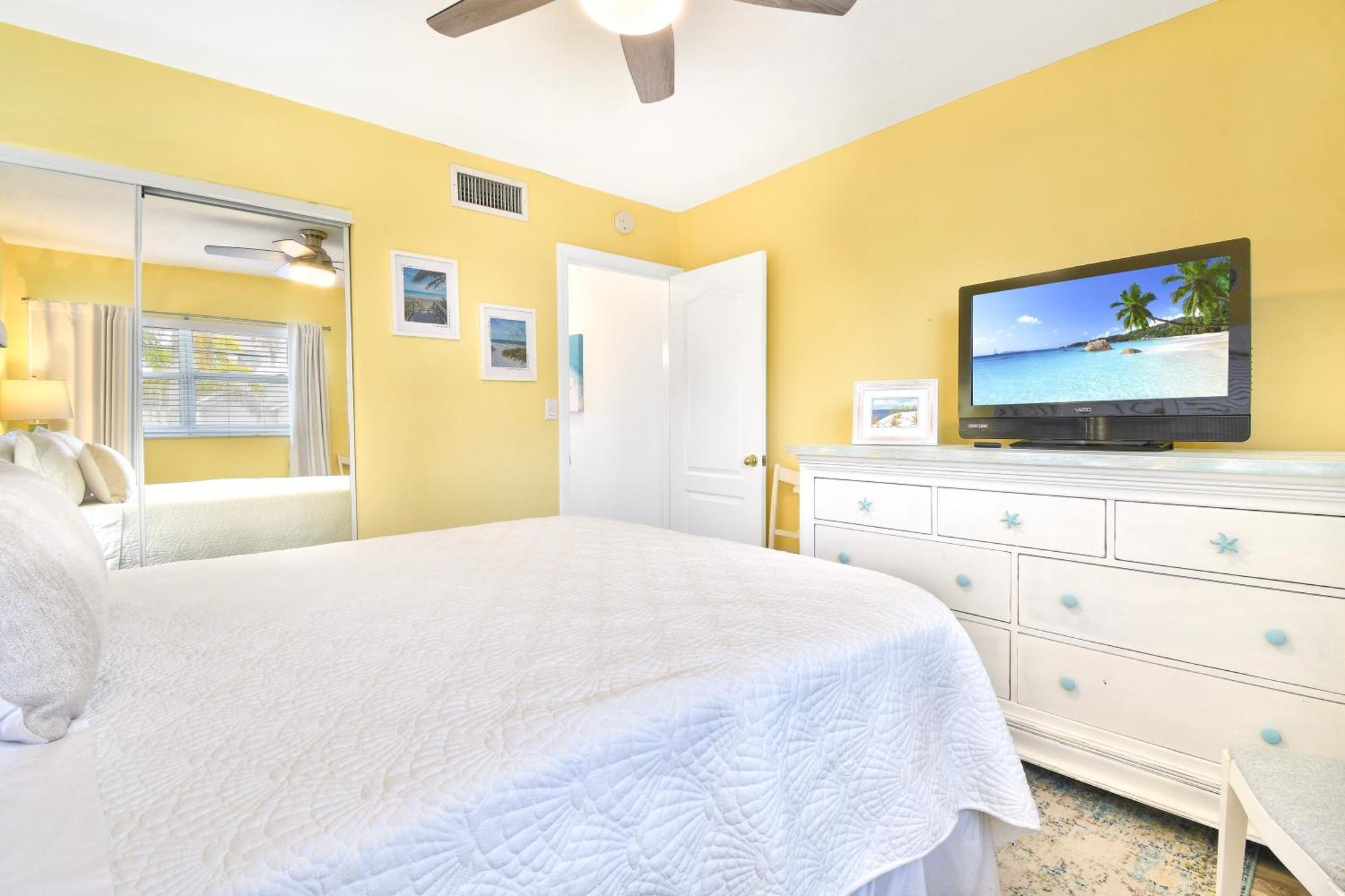 Funshine Sunset Beach St. Pete Beach Bagian luar foto